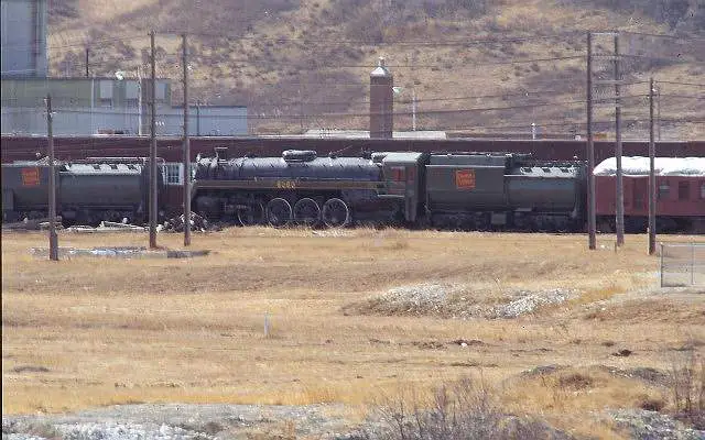 CNR 6060 at Cominco, Calgary 92/03/22. Submitted by Massey F. Jones.